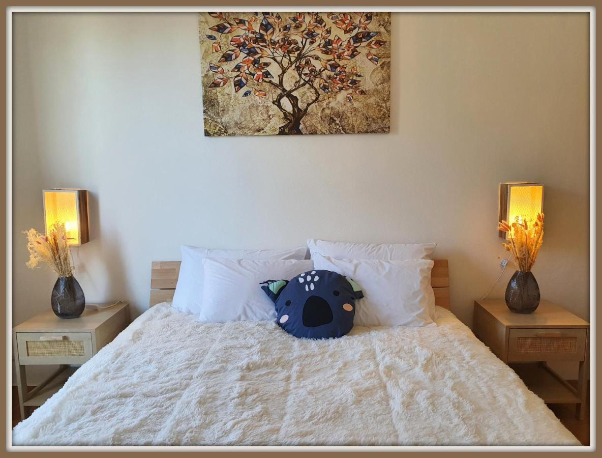 Maison Du Bonheur L Art De Vivre A La Francaise Logement Entier Avec Parking Sainte-Savine Bagian luar foto